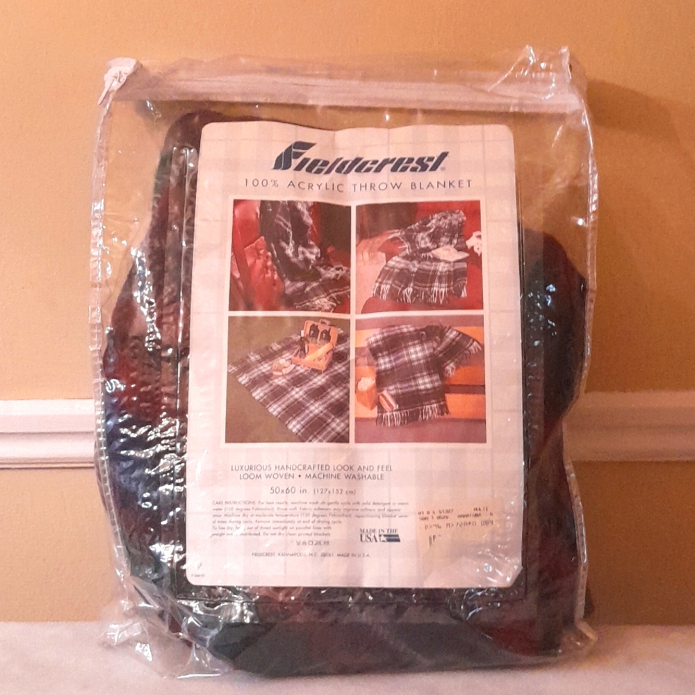 Fieldcrest 100% Acrylic Throw Blanket 50” x 60” Fringe